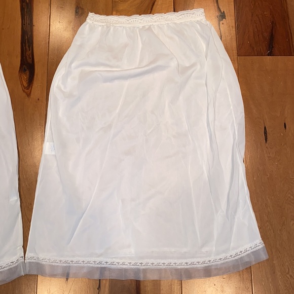 NWT~ VINTAGE 1960/1970s HER MAJESTY SLIP - Picture 3 of 8